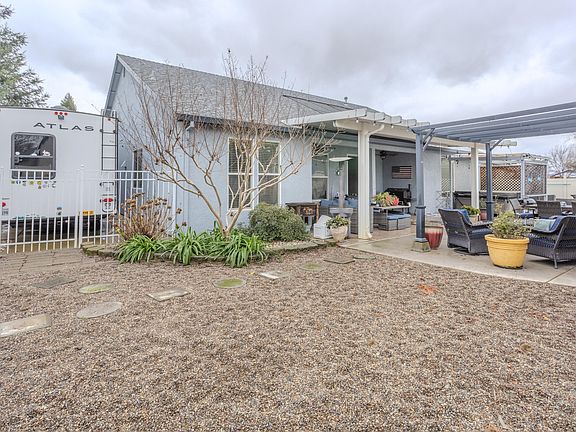 3rd image of 2182 Cadjew St