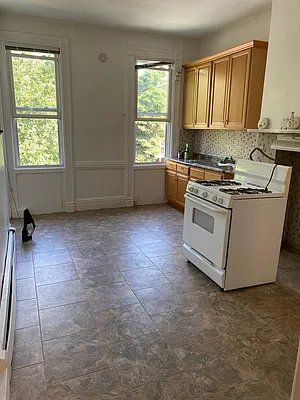 Rented by Capri Jet Realty Corp | media 4