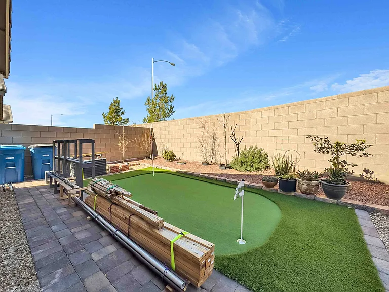 2404 Cold Canyon Ave — Photo 22