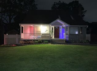 76 Old Selden Stage Rd, Selden, NY 11784