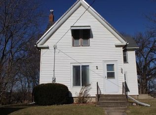 302 2nd St, Victor, IA 52347
