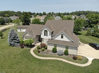 5353 Kingston Ct, Sheffield Village, OH