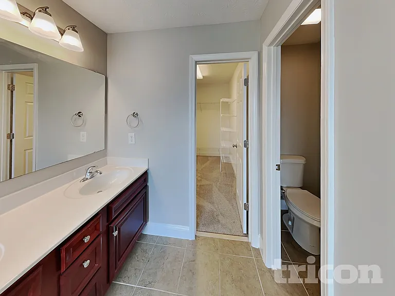 15 Summerseat Way — Photo 8