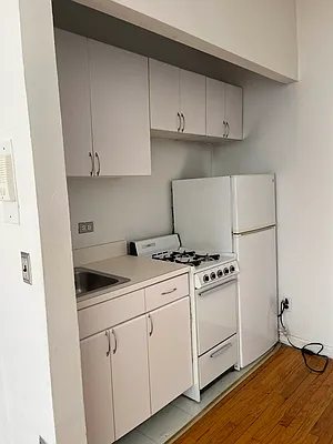 Rented by Eric Goodman Realty Corp | media 13