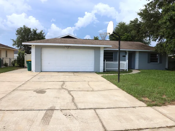 2715 N Dellwood Dr, Eustis, FL 32726
