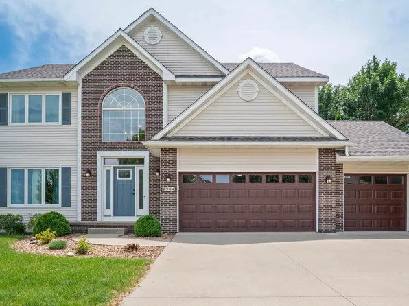 2904 Bayberry Rd, Ames, IA 50014