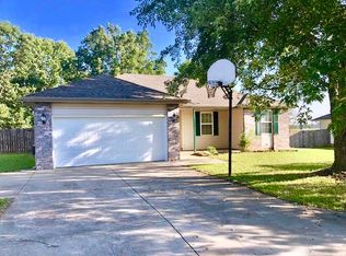 409 Westview, Clever, MO 65631