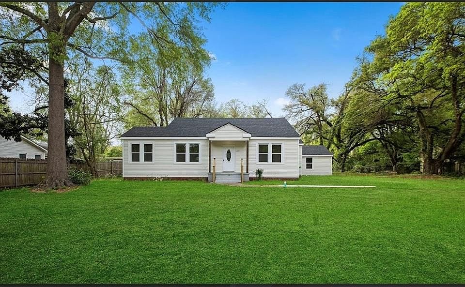 5207 Horseshoe Dr, Alexandria, LA 71302 | Zillow