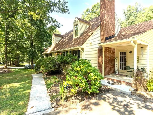 409 Cambridge Dr, Lynchburg, VA 24502