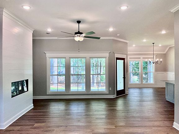 2nd image of 4408 Kenilworth Cir