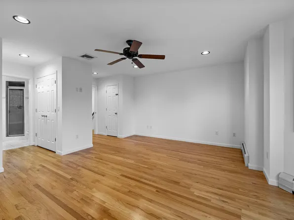 28 Washington Avenue image 11 of 20