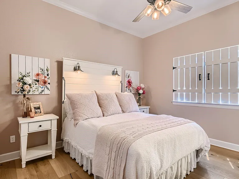 240 Townes Ct — Photo 24