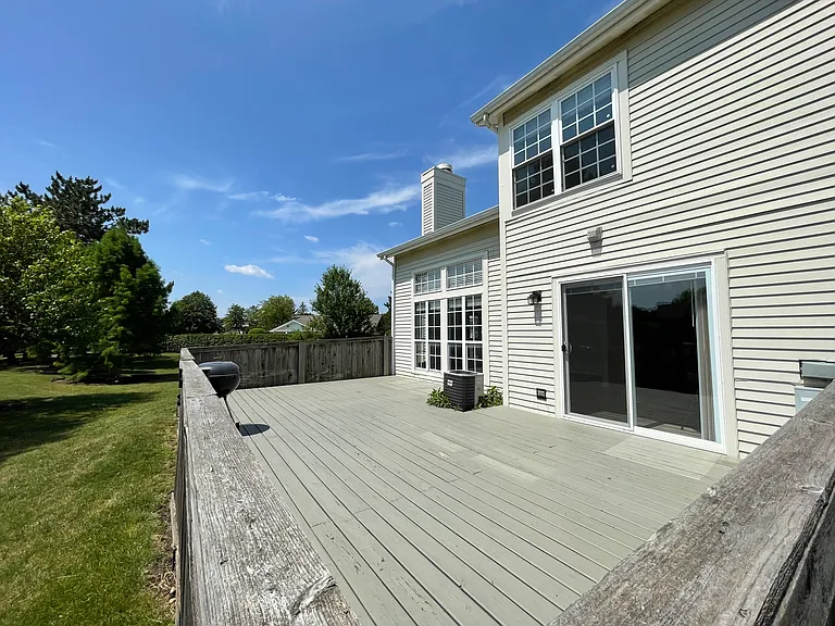 838 Newbury Ct — Photo 7