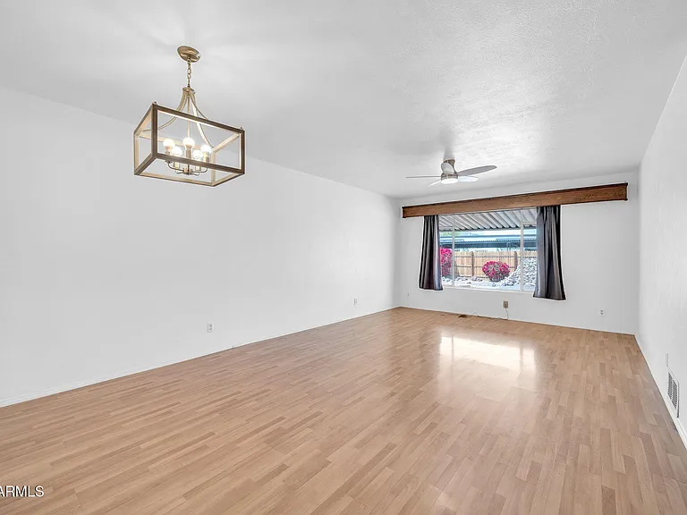 6420 E Windsor Ave — Photo 13
