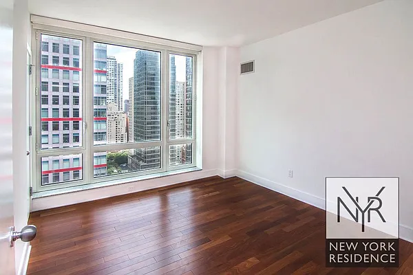 Rented by New York Residence | media 10
