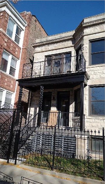 1st image of 1426 W Argyle St Floor 1