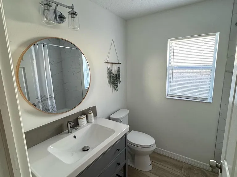 4020 E Louisiana Ave — Photo 5