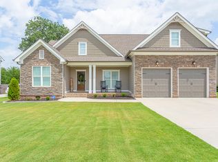 218 Stone Throw Ln, Chickamauga, GA 30707
