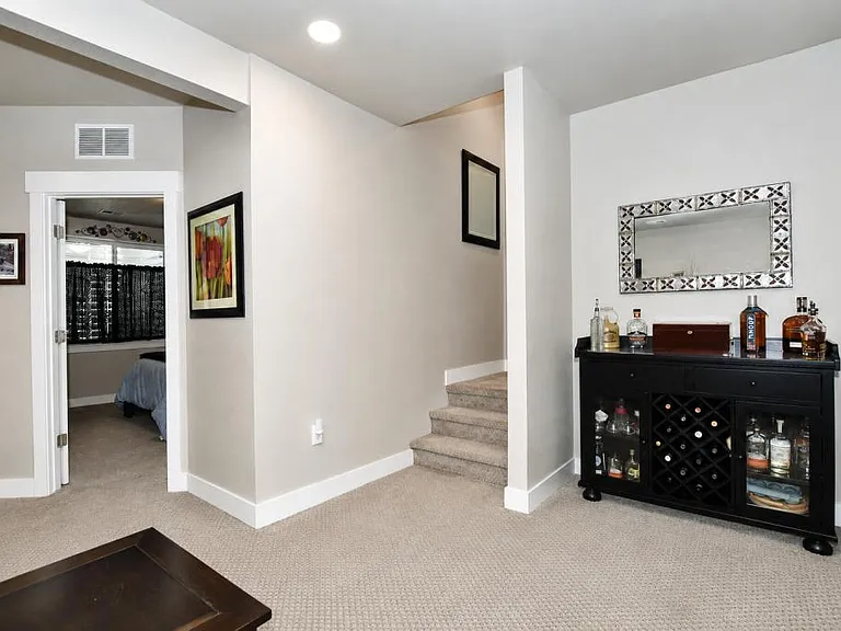 6245 Vernazza Way — Photo 34