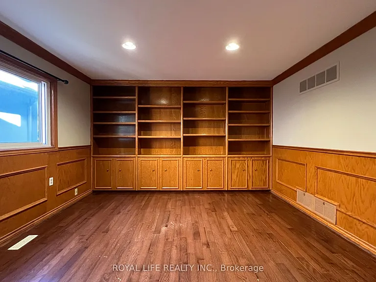 10 Saddletree Dr — Photo 14