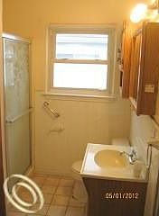 5th image of 5688 Campbell St