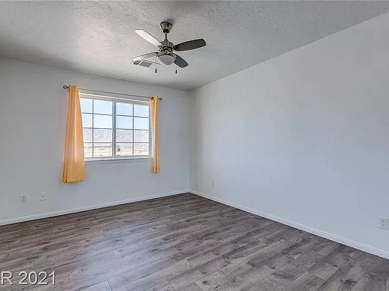 9721 Oakridge Ave — Photo 14