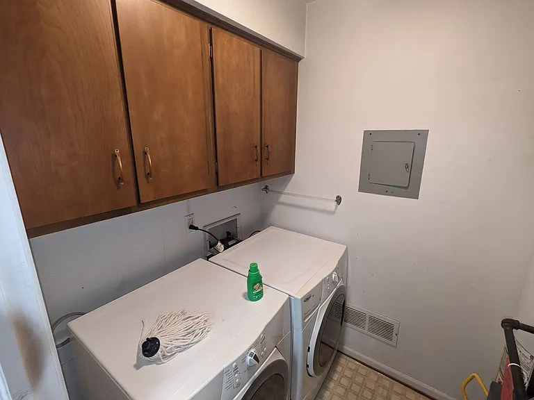 5526 Heatherdowns Blvd — Photo 7