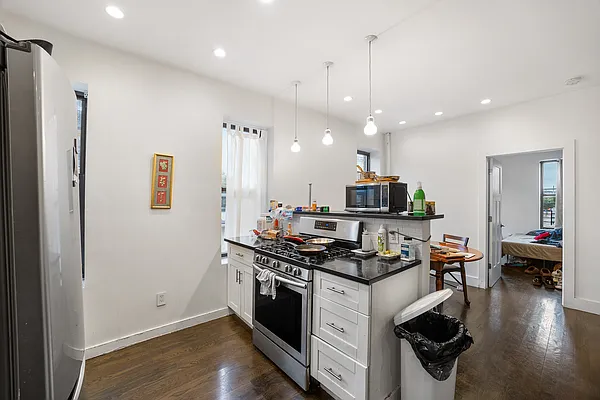 Rented by Corcoran | media 2