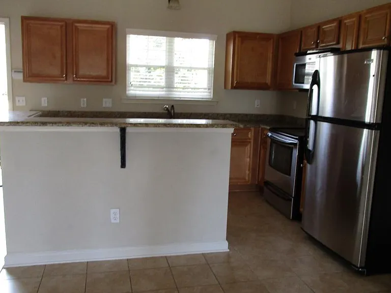 423 Anchorage Rd — Photo 3