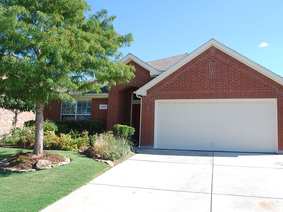 1st image of 1017 Pebblecreek Dr