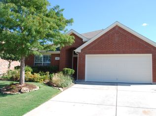 1017 Pebblecreek Dr, Burleson, TX 76028