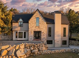 10828 S Lostwood Dr, Sandy, UT 84092