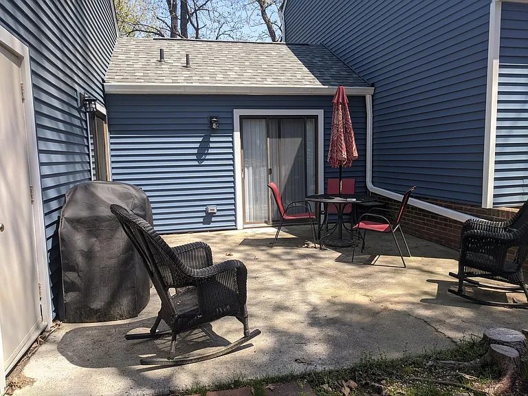6546 Point Comfort Ln — Photo 3