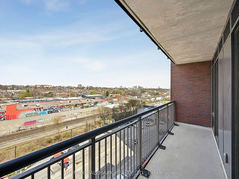 1185 Dupont St #515 — Photo 16
