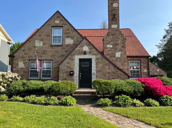 828 Superior St, South Haven, MI 49090