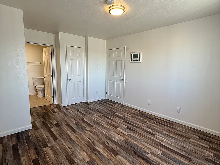 1600 W Carson St #212 — Photo 14