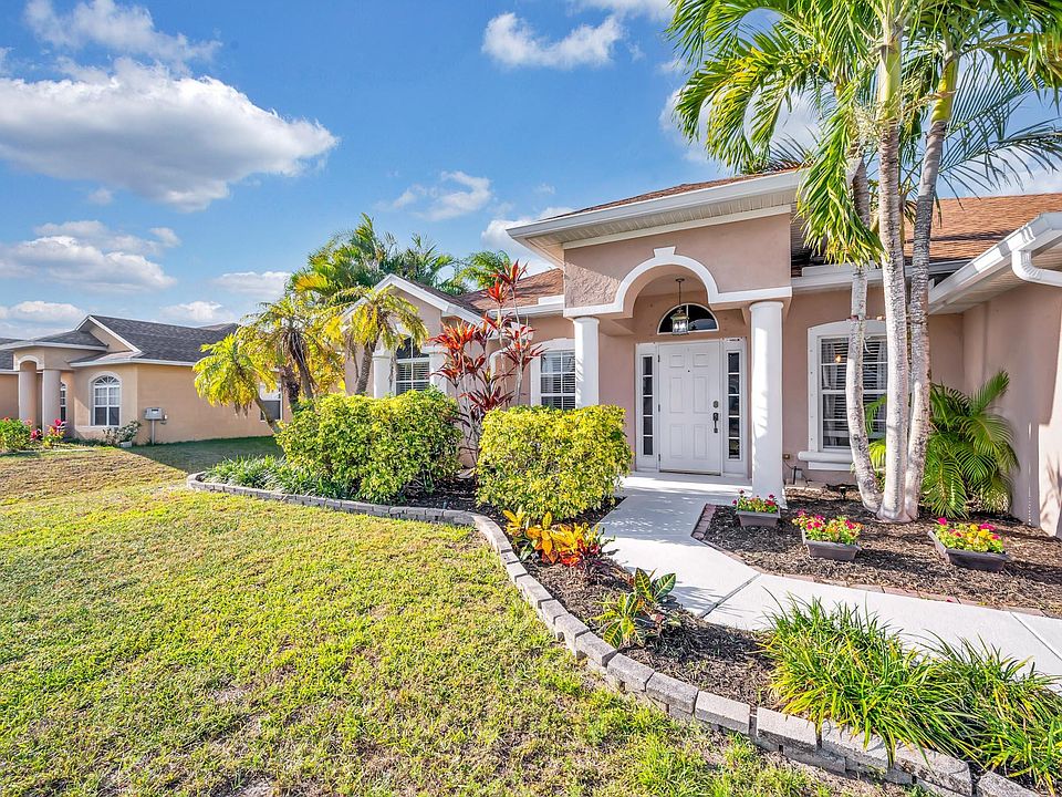 1st image of 671 SW Hoffenberg Avenue