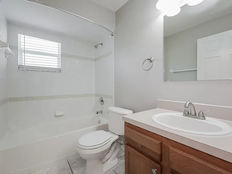 916 Alsace Dr — Photo 15