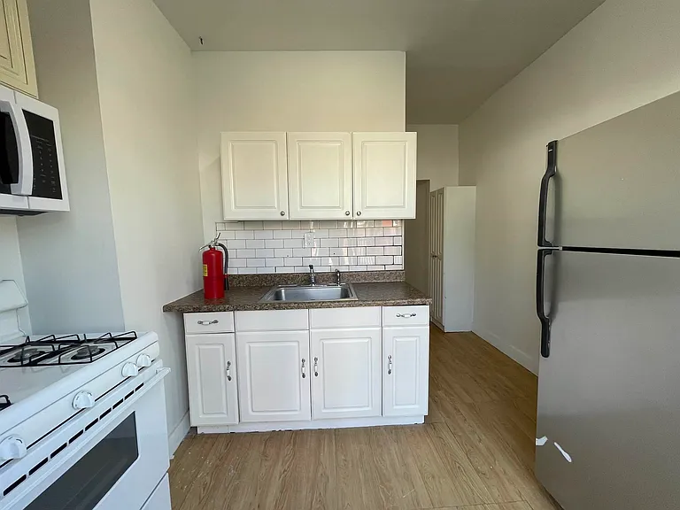 40 Lincoln St #2 — Photo 5