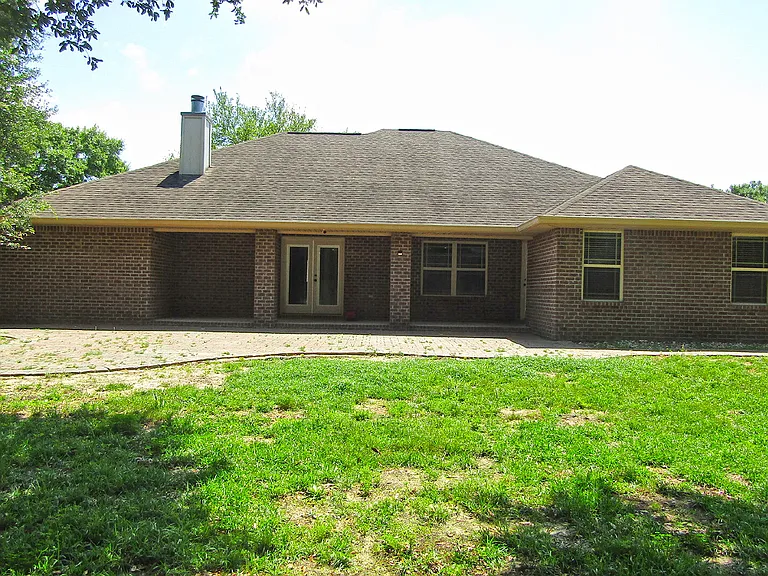 5485 Tucker Cir — Photo 36