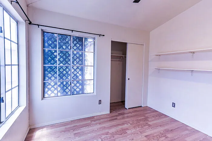 3039 W Calle Levante — Photo 23