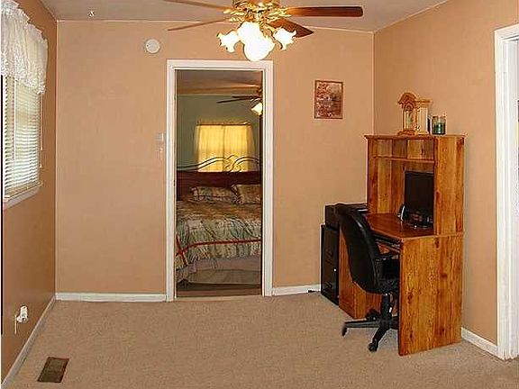 5th image of 6304 Jocelyn Dr