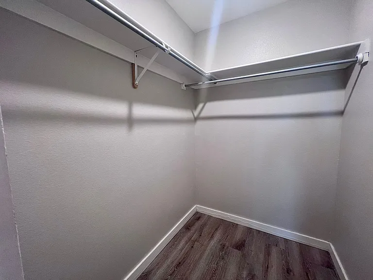 5726 Lehigh St — Photo 16
