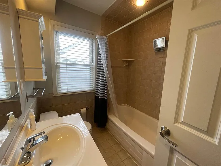 3602 Ravena Ave — Photo 9
