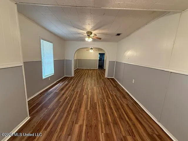 2 bed, 1.5 bath, 1120 sqft, $1,400 — Photo 2
