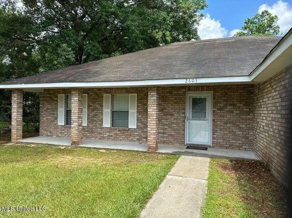 2605 Rogers St, Picayune, MS 39466