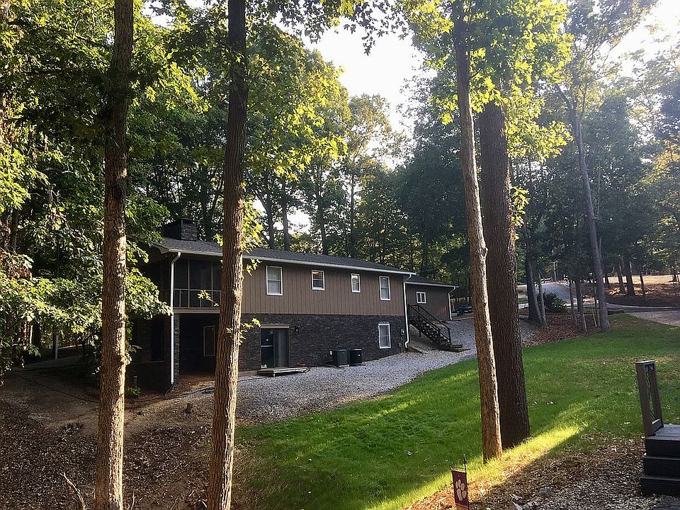 2nd image of 153 Pine Knoll Rd