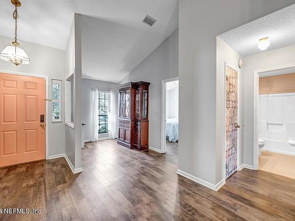 4th image of 14142 DRAKES POINT Court