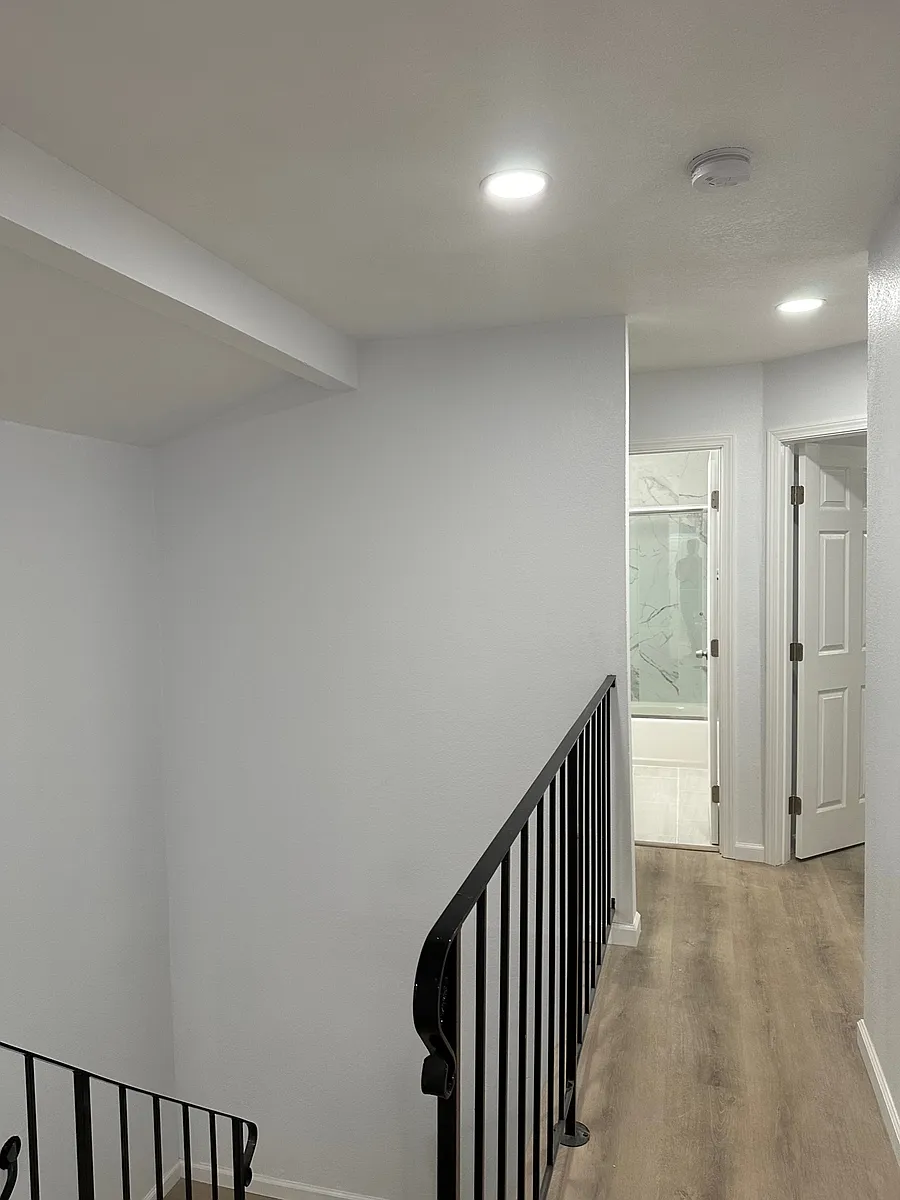 Building Photo - 2448 Huran Dr