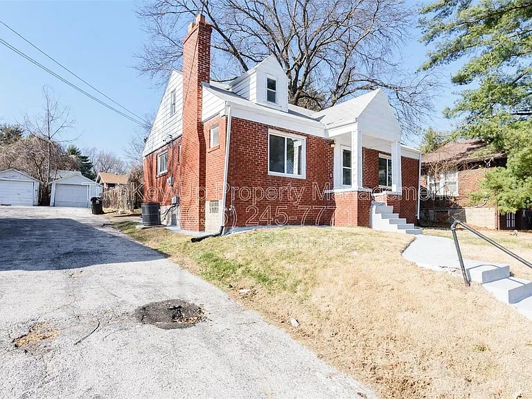 3513 Palace Ct — Photo 19
